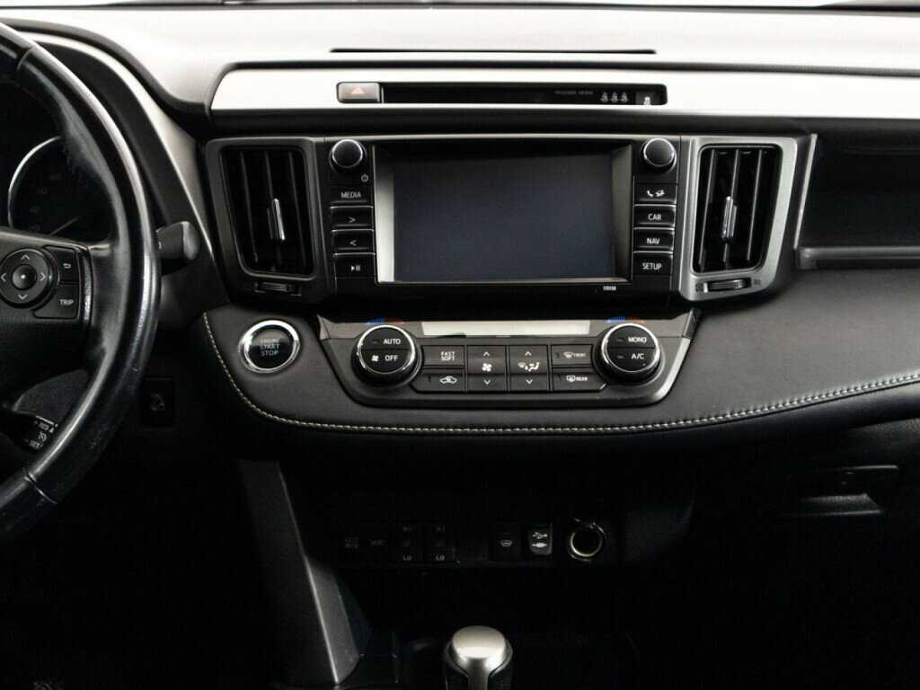 Toyota RAV4 2017 года с пробегом. Фото: #13