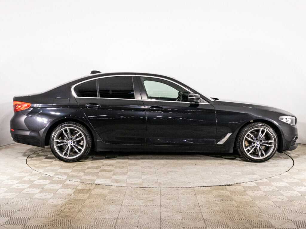 BMW 5 серии 2018 года с пробегом. Фото: #3