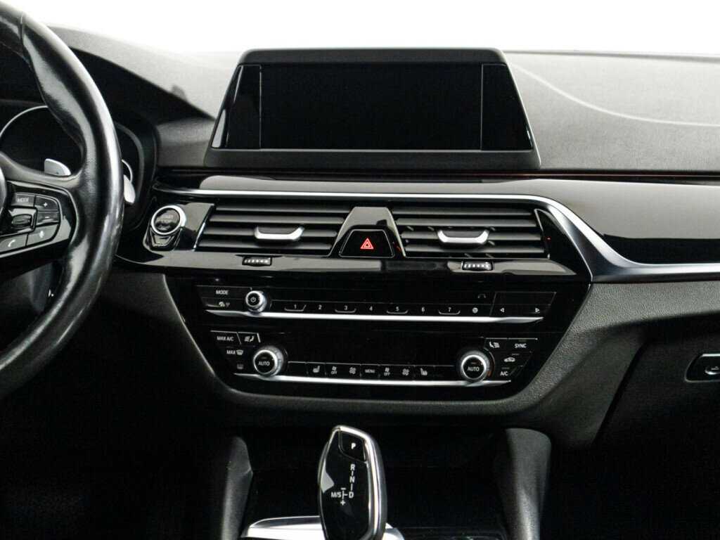 BMW 5 серии 2018 года с пробегом. Фото: #13