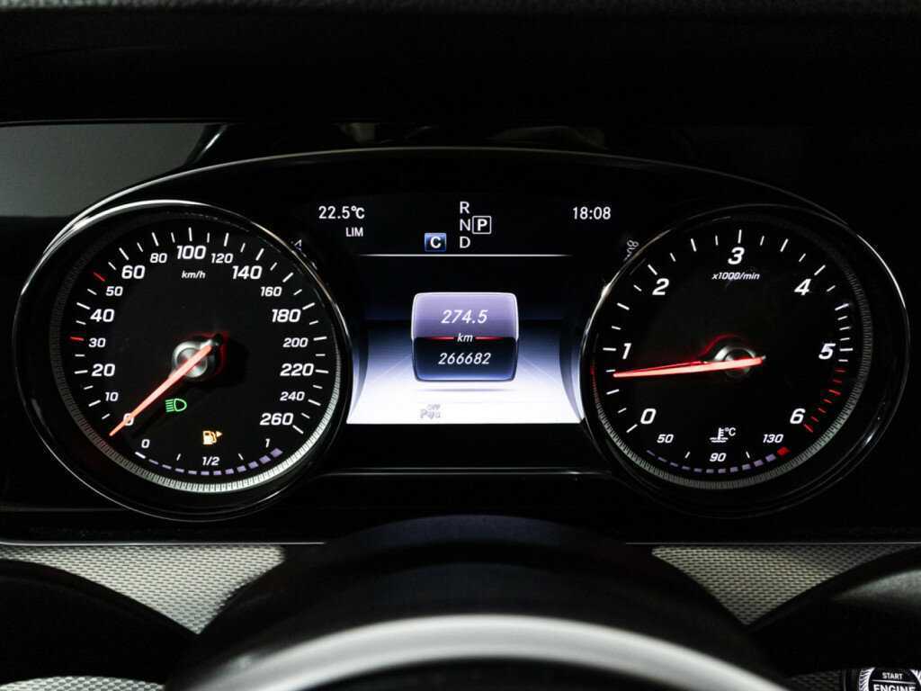 Mercedes-Benz E-Класс 2019 года с пробегом. Фото: #11