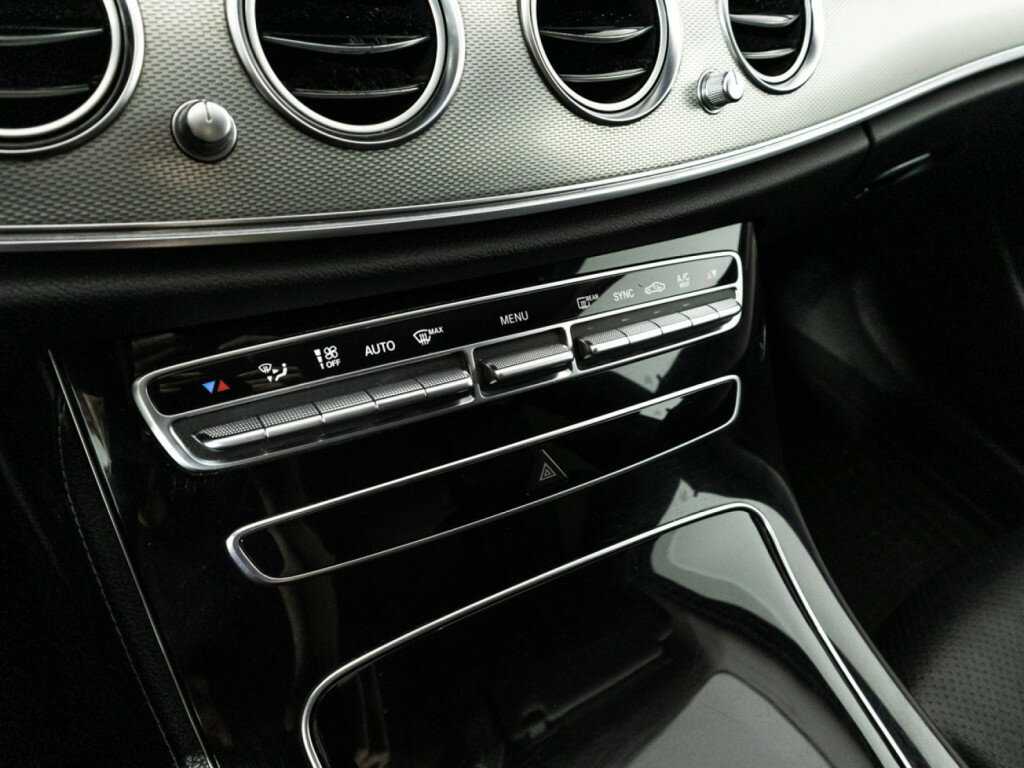 Mercedes-Benz E-Класс 2019 года с пробегом. Фото: #15