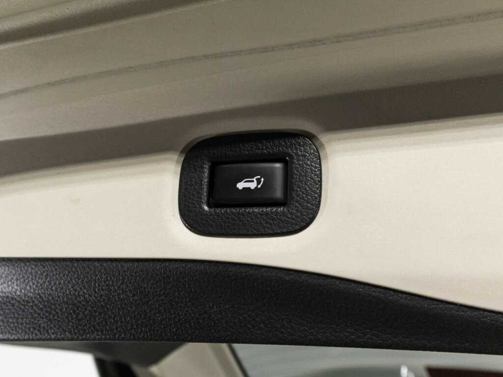 Б/У Ниссан Икс-Трейл 2017 года. Фото: #13