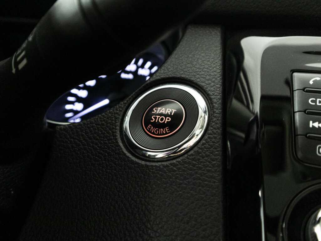 Б/У Ниссан Икс-Трейл 2017 года. Фото: #18