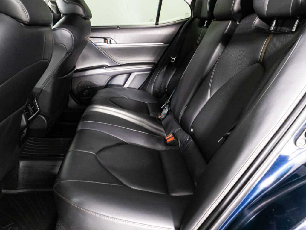 Toyota Camry 2019 года с пробегом. Фото: #9