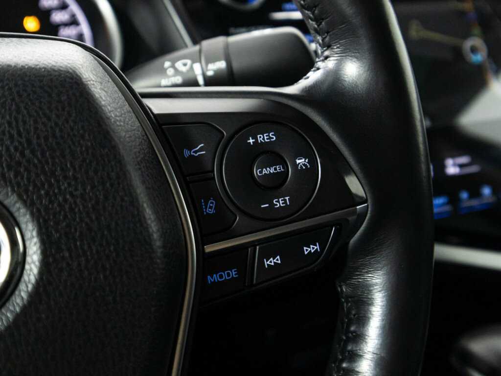 Toyota Camry 2019 года с пробегом. Фото: #21