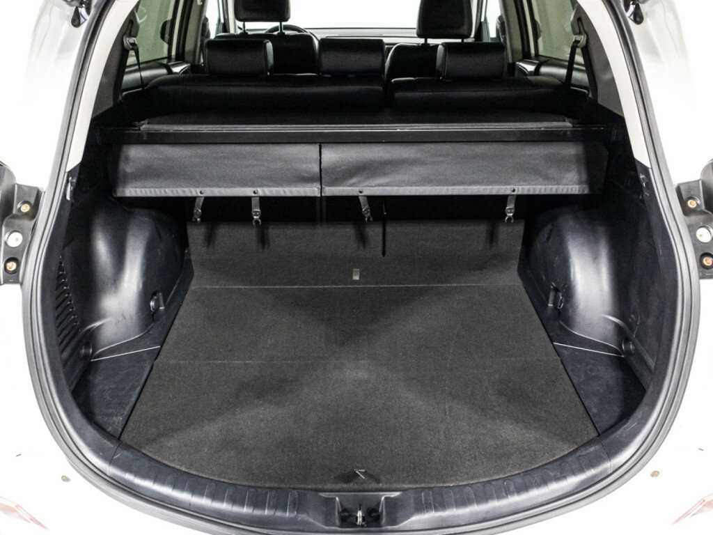 Б/У Тойота Рав4 2017 года. Фото: #14