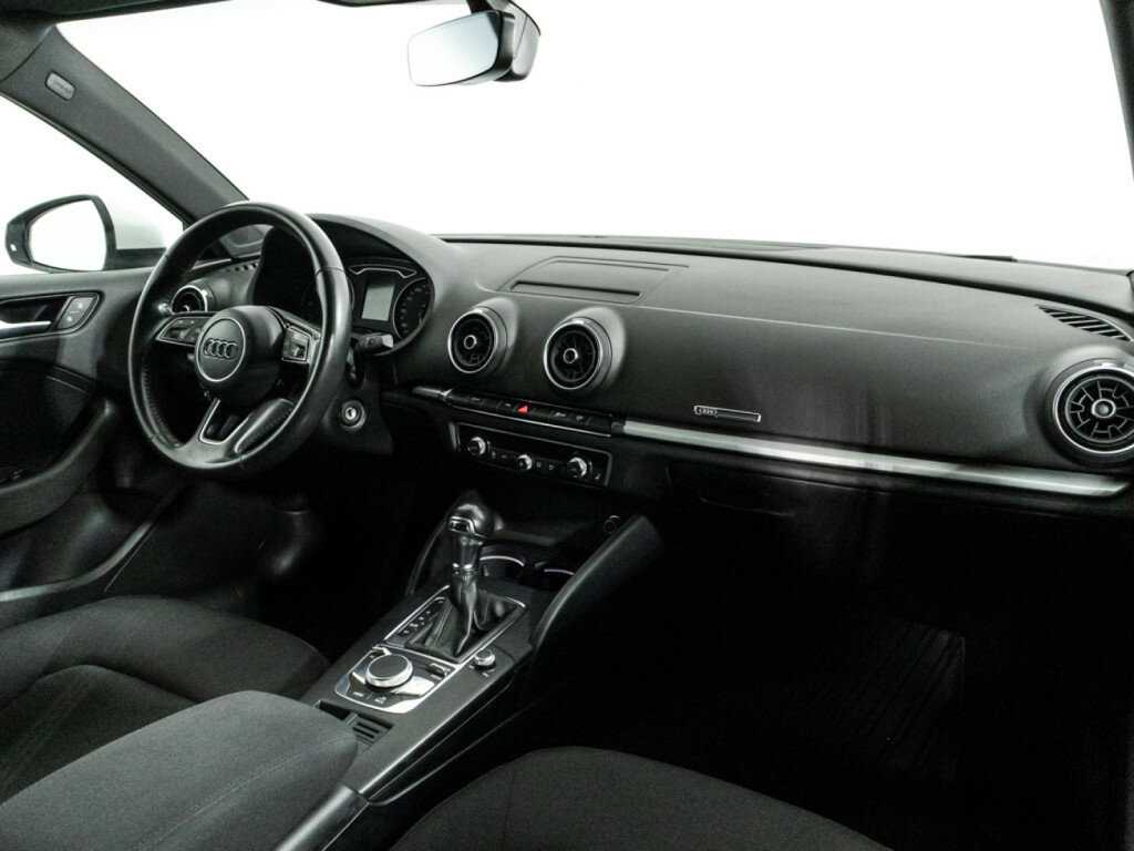 Audi A3 2019 года с пробегом. Фото: #8