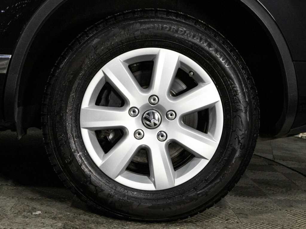 Б/У Фольксваген Туарег 2012 года. Фото: #20