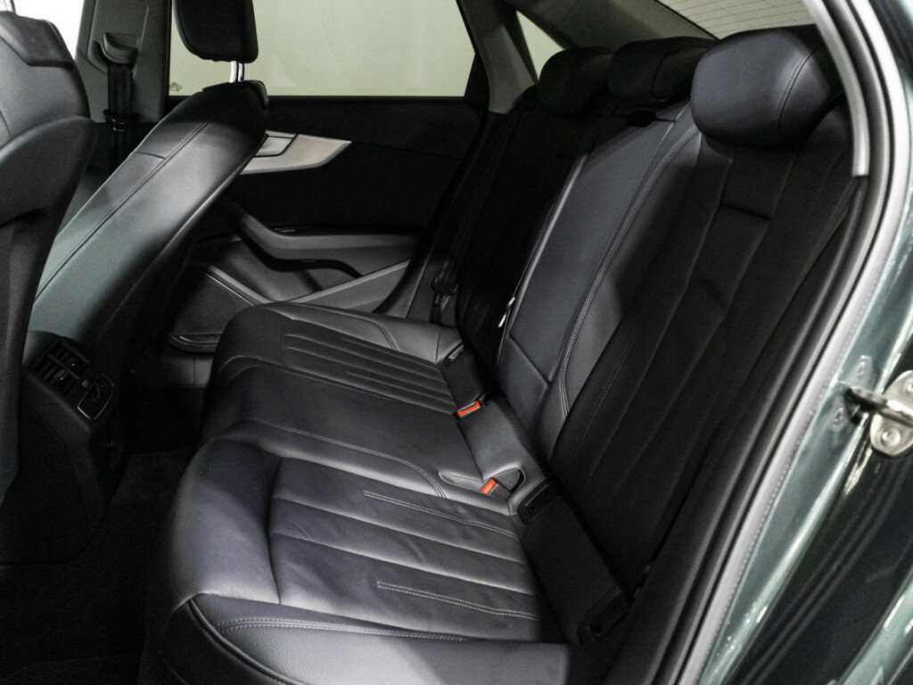 Audi A4 2019 года с пробегом. Фото: #9