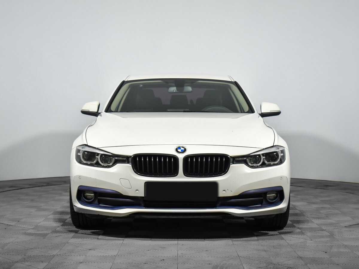 BMW 3 серии 2017 года с пробегом. Фото: #1