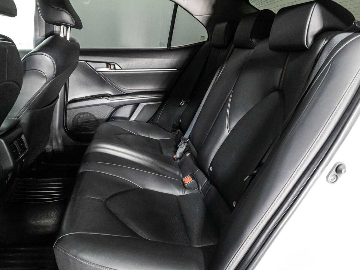 Toyota Camry 2019 года с пробегом. Фото: #9