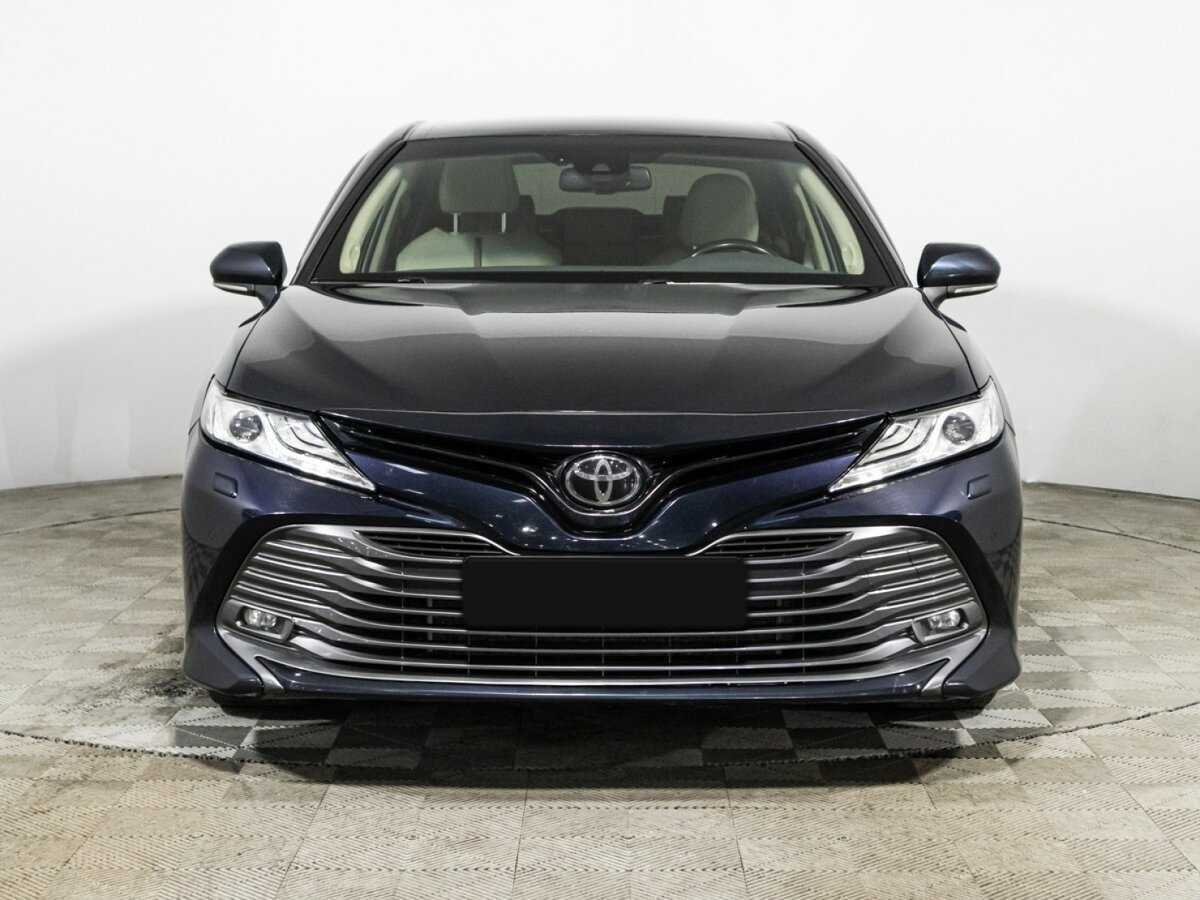 Toyota Camry 2018 года с пробегом. Фото: #1