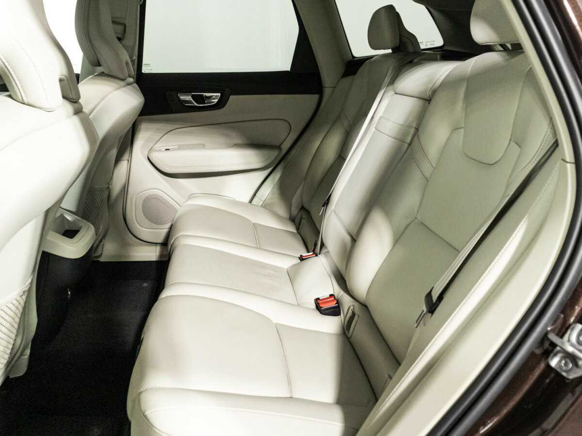 Volvo XC60 2018 года с пробегом. Фото: #9