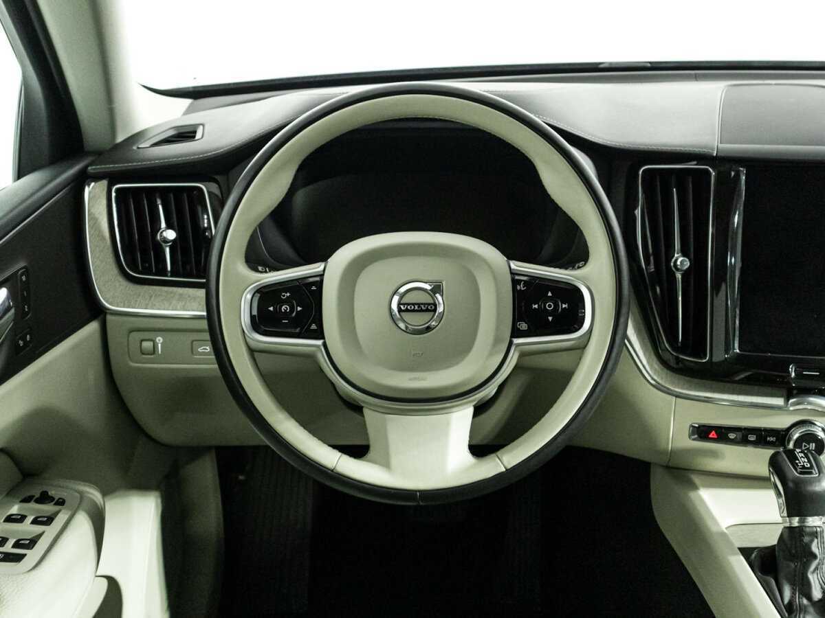 Volvo XC60 2018 года с пробегом. Фото: #21