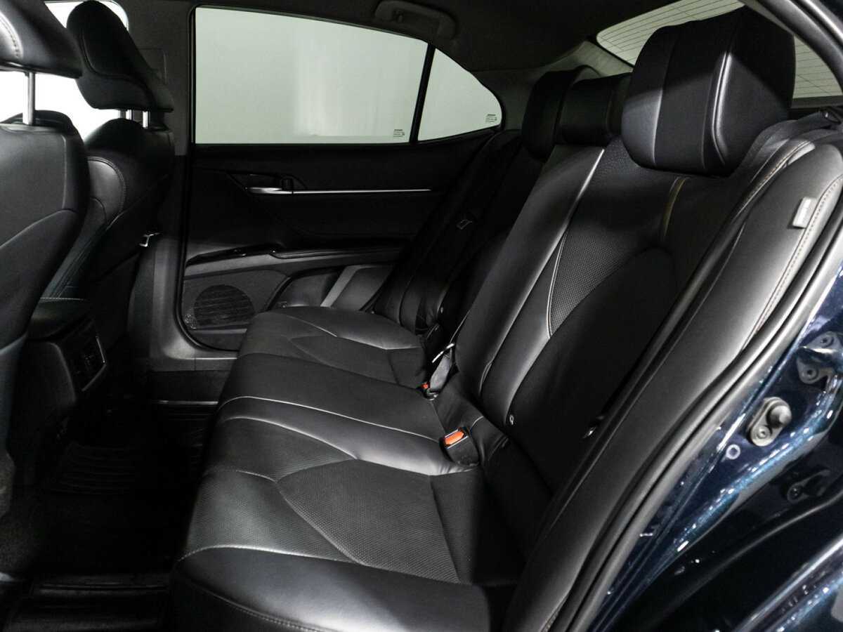 Б/У Тойота Камри 2018 года. Фото: #9