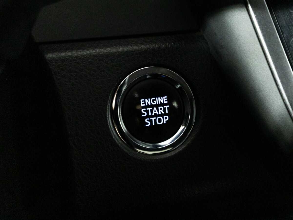 Б/У Тойота Камри 2018 года. Фото: #21