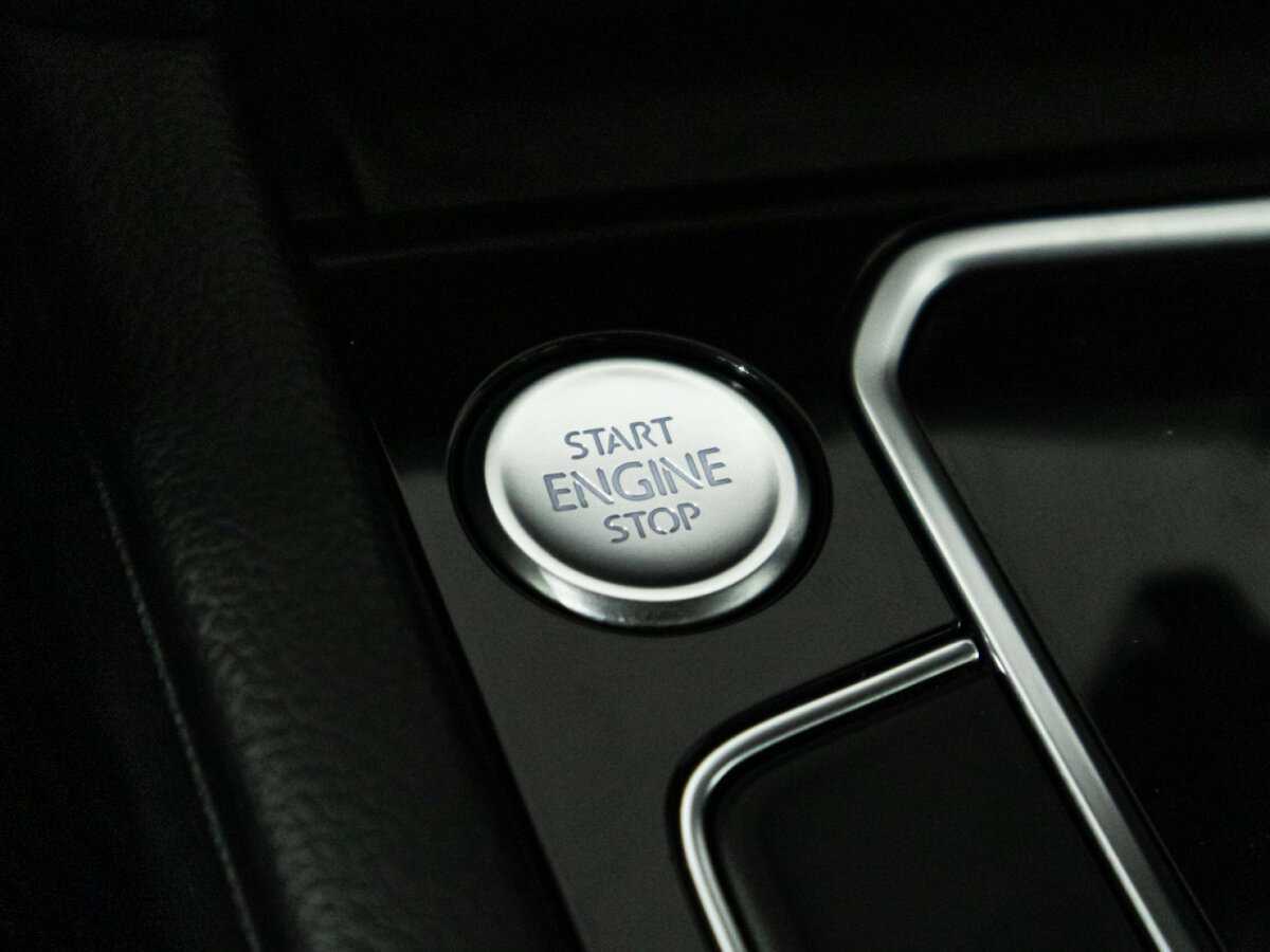 Volkswagen Passat 2020 года с пробегом. Фото: #20