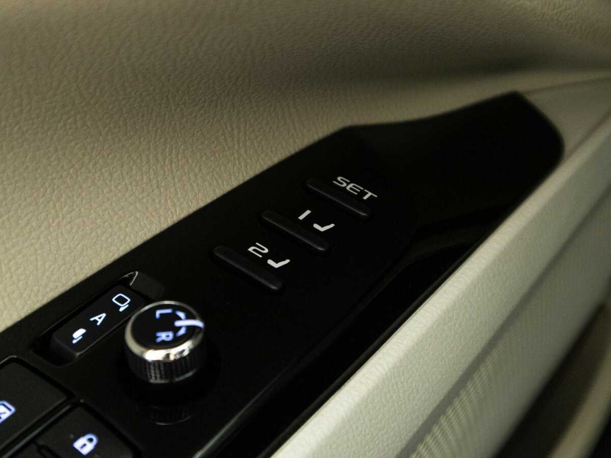 Toyota Camry 2018 года с пробегом. Фото: #16