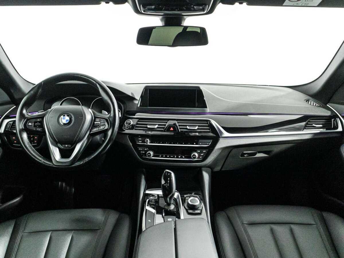 BMW 5 серии 2018 года с пробегом. Фото: #12