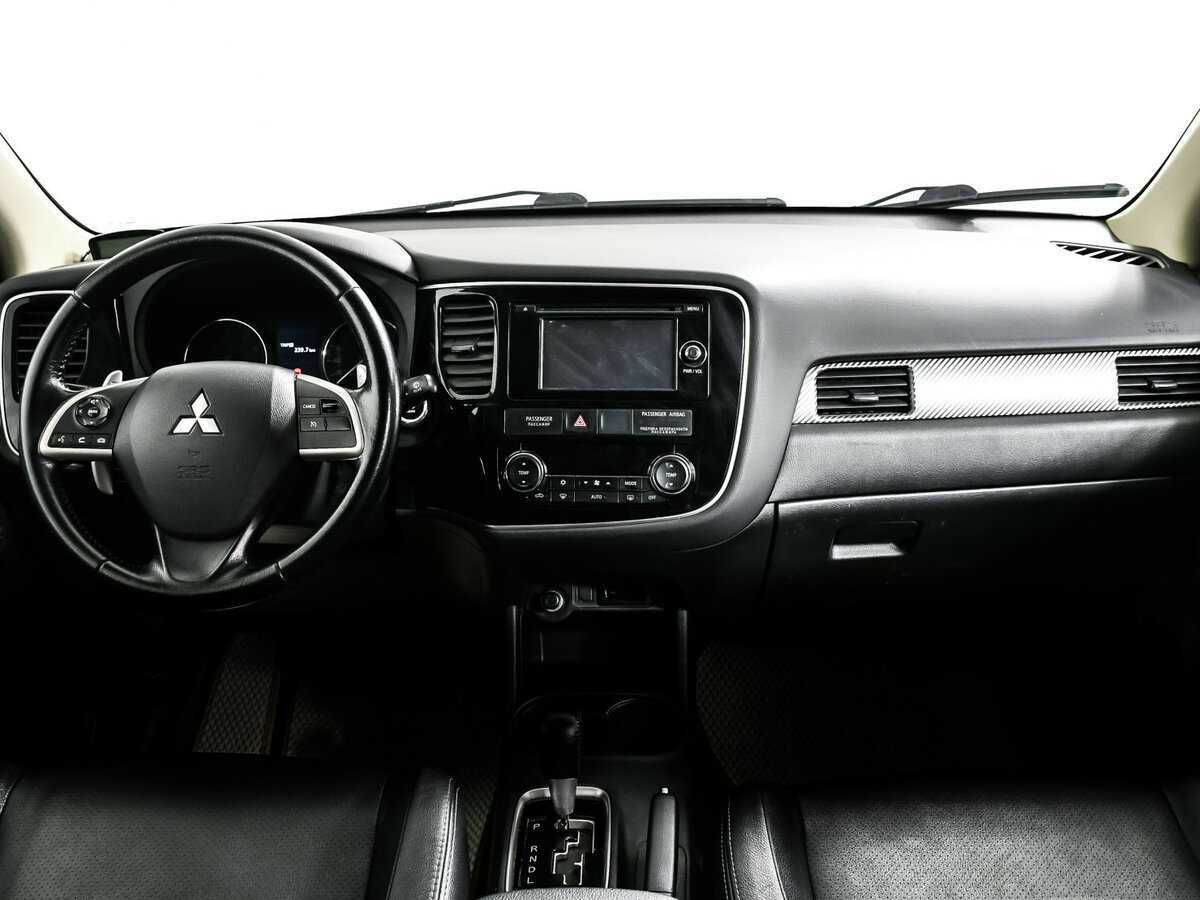 Mitsubishi Outlander 2015 года с пробегом. Фото: #10