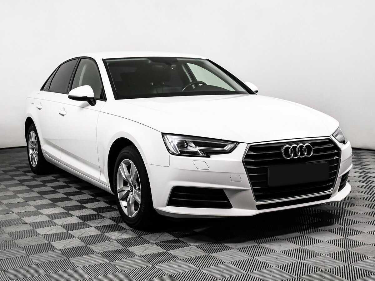 Audi A4 2018 года с пробегом. Фото: #2