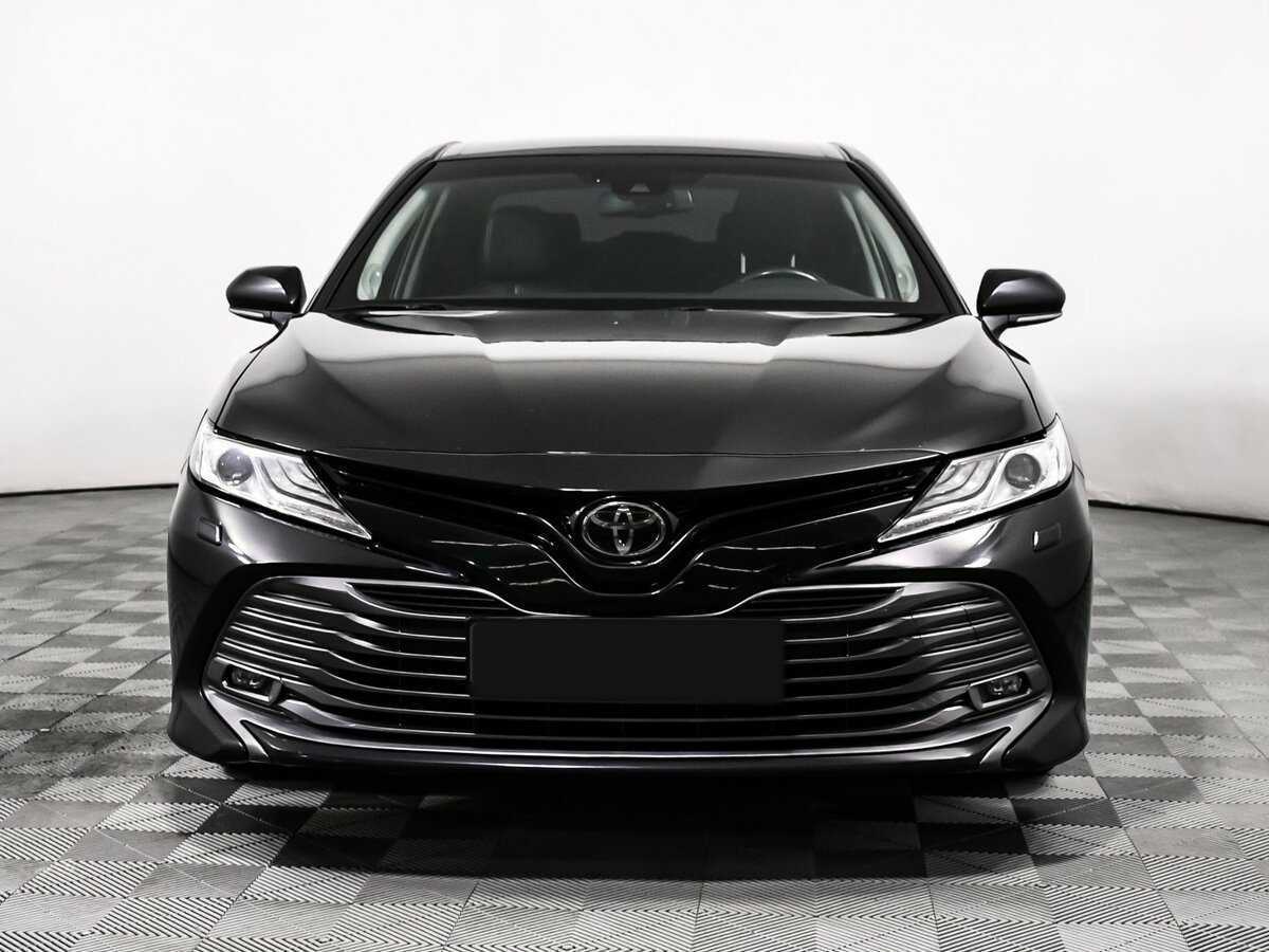 Toyota Camry 2018 года с пробегом. Фото: #1