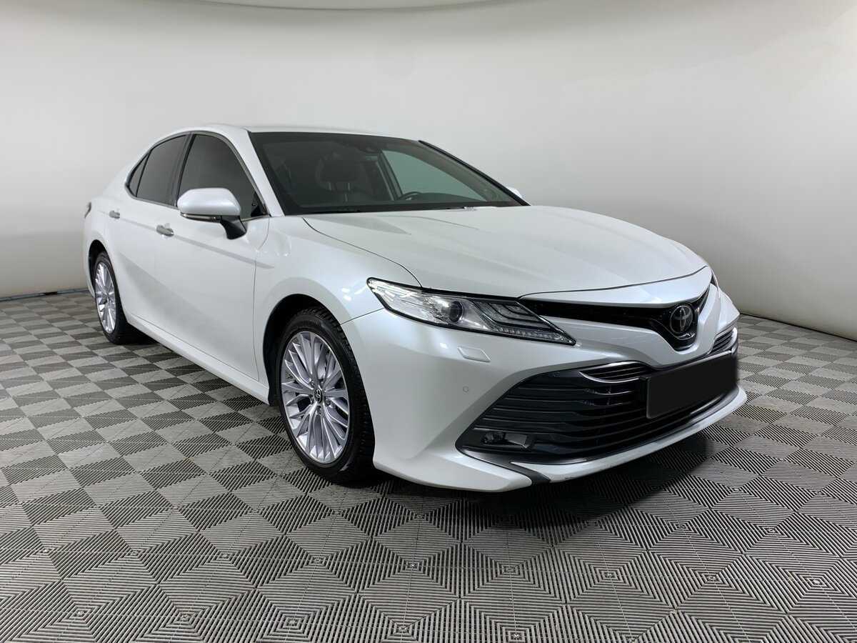 Toyota Camry 2020 года с пробегом. Фото: #2