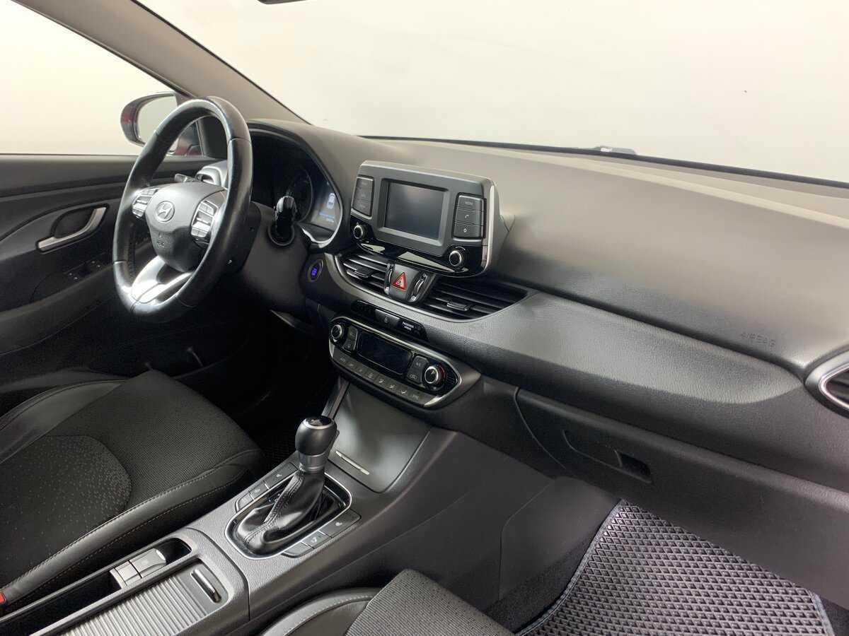 Б/У Хендай ай30 2017 года. Фото: #13