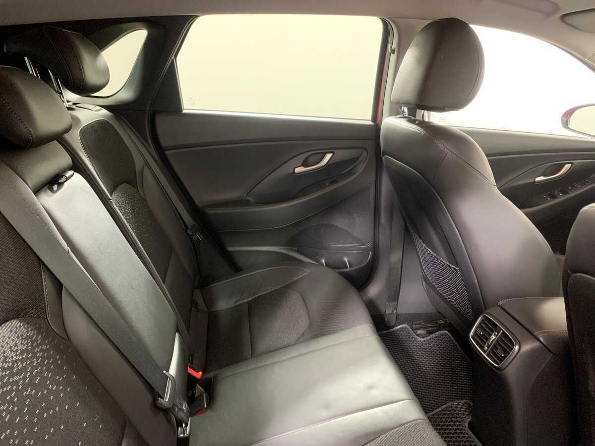 Б/У Хендай ай30 2017 года. Фото: #17