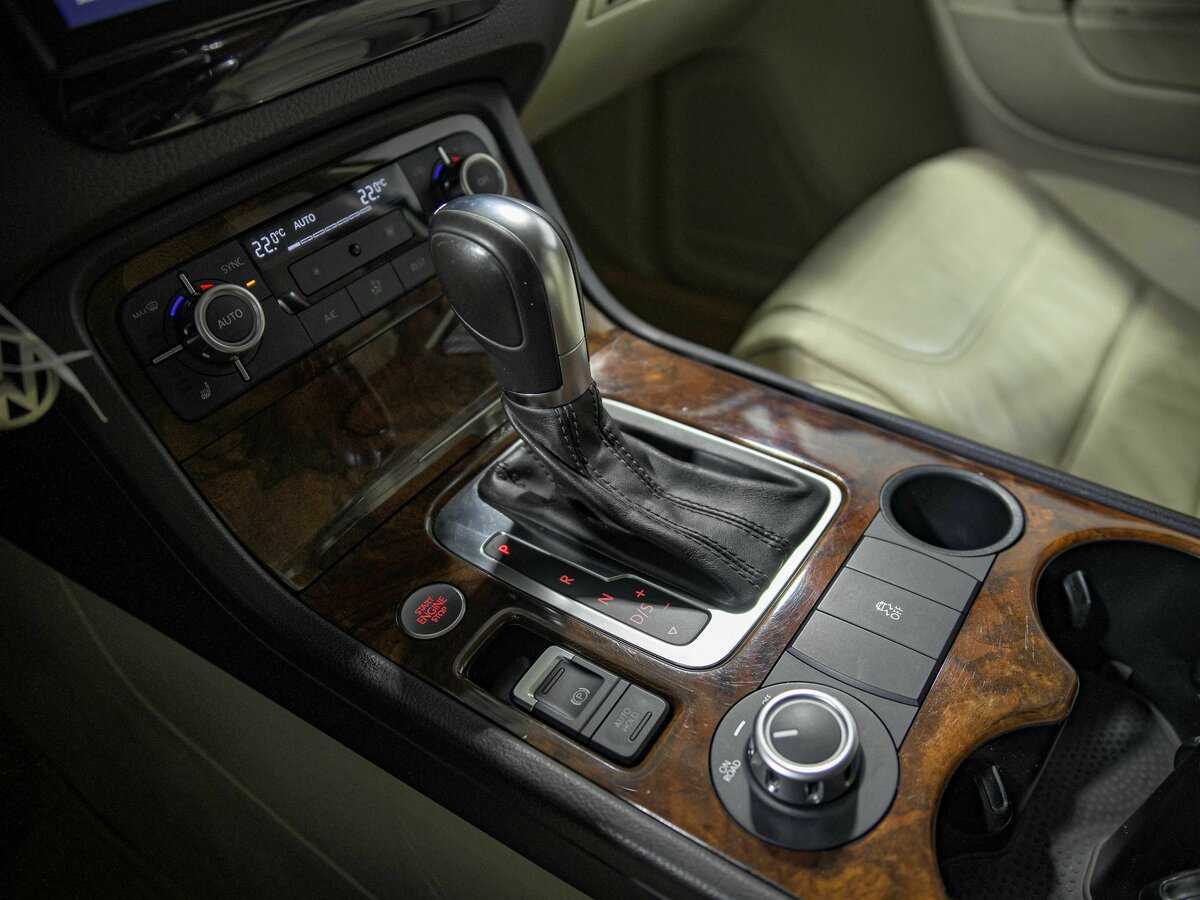 Б/У Фольксваген Туарег 2013 года. Фото: #11