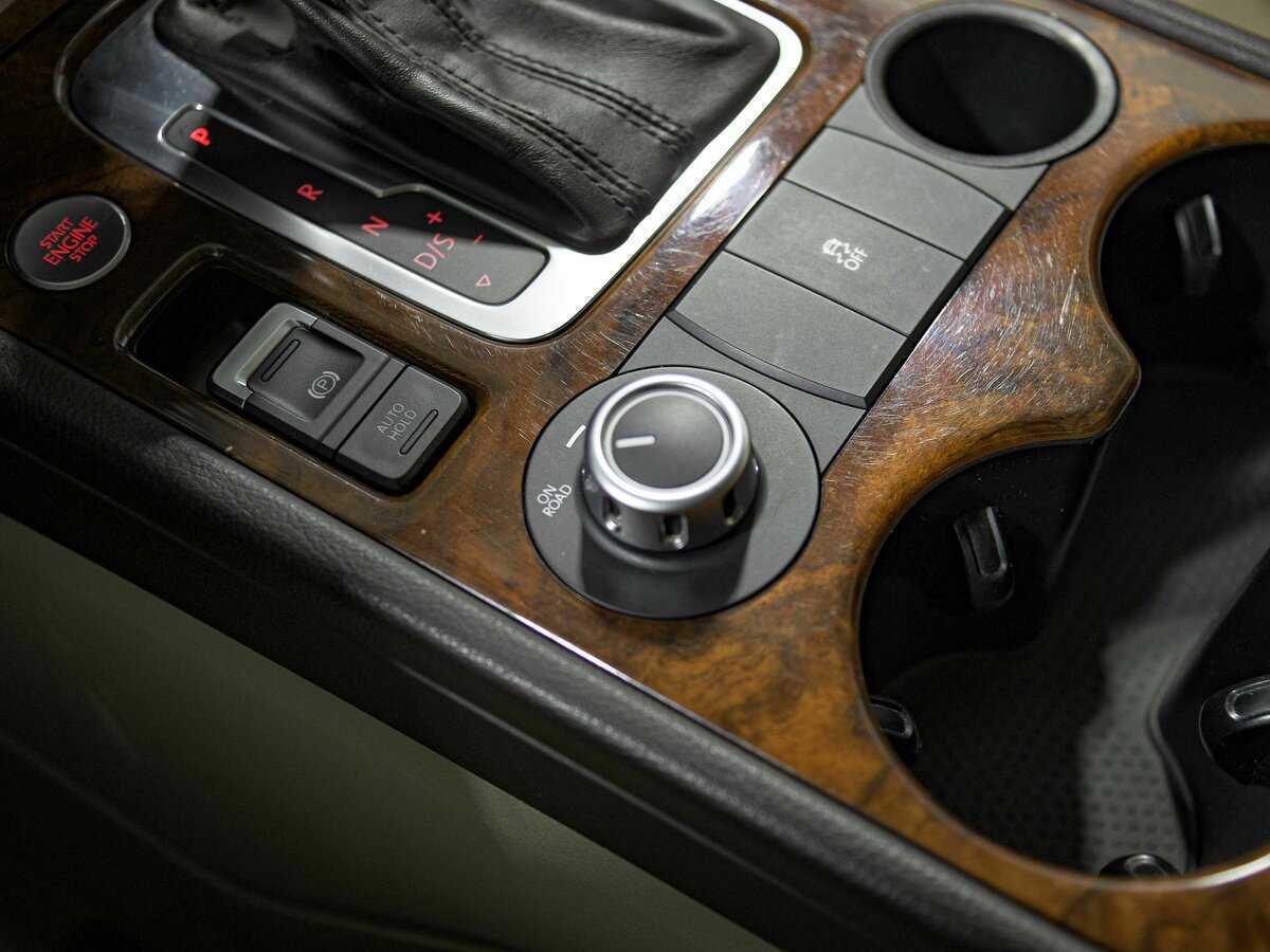 Б/У Фольксваген Туарег 2013 года. Фото: #12