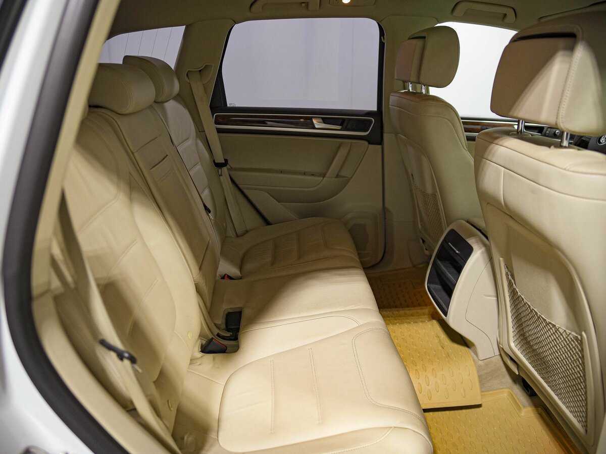 Б/У Фольксваген Туарег 2013 года. Фото: #16