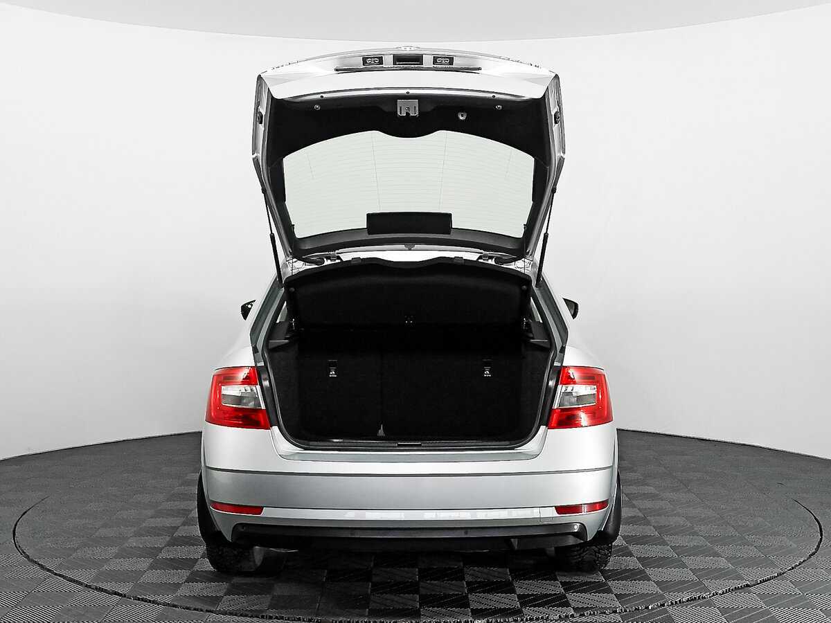 Б/У Шкода Октавия 2018 года. Фото: #7