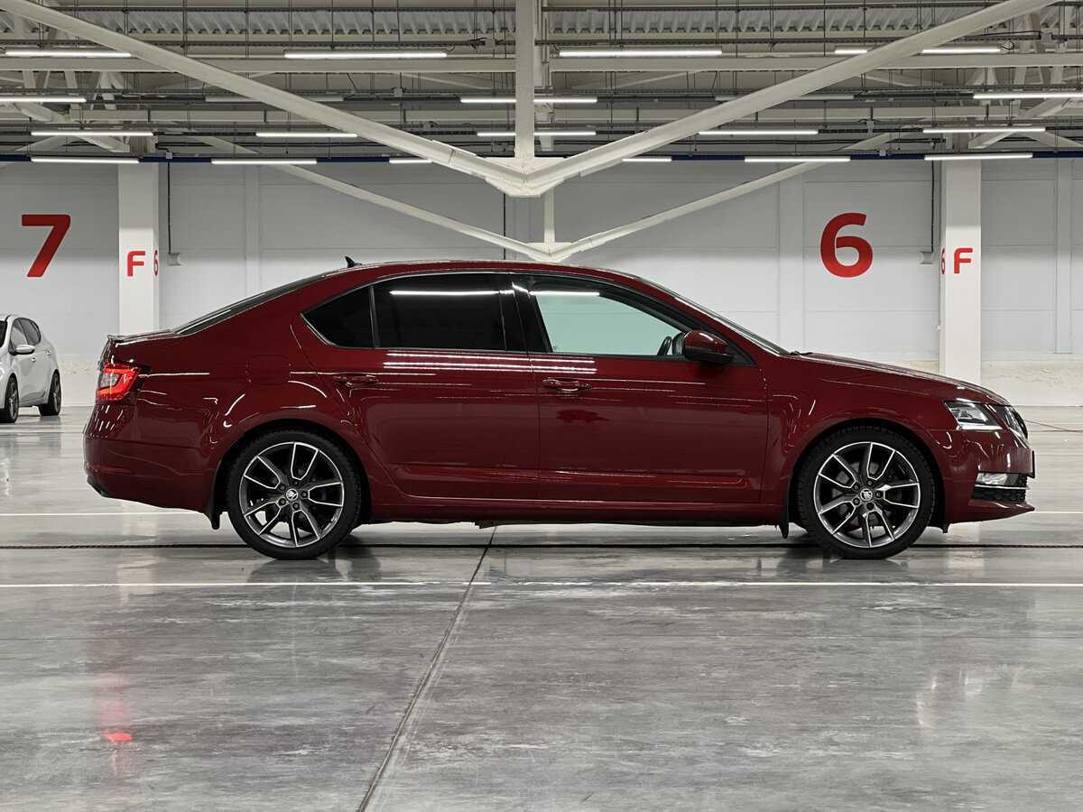 Б/У Шкода Октавия 2017 года. Фото: #3