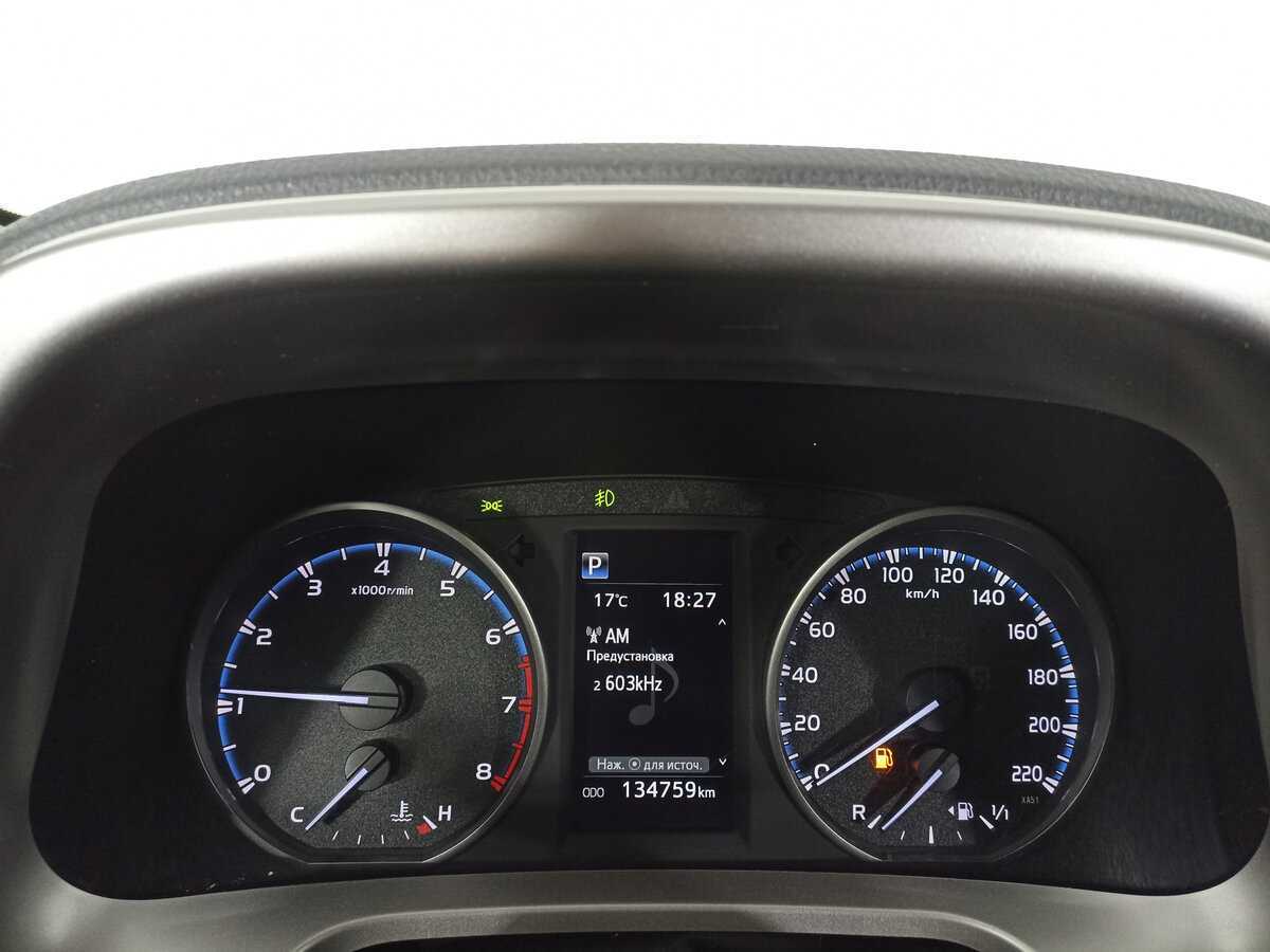 Toyota RAV4 2018 года с пробегом. Фото: #12