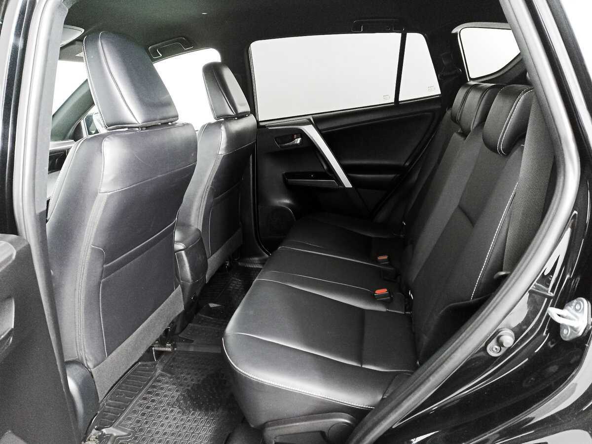 Toyota RAV4 2019 года с пробегом. Фото: #8