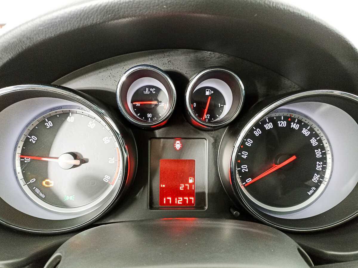 Opel Insignia 2012 года с пробегом. Фото: #9