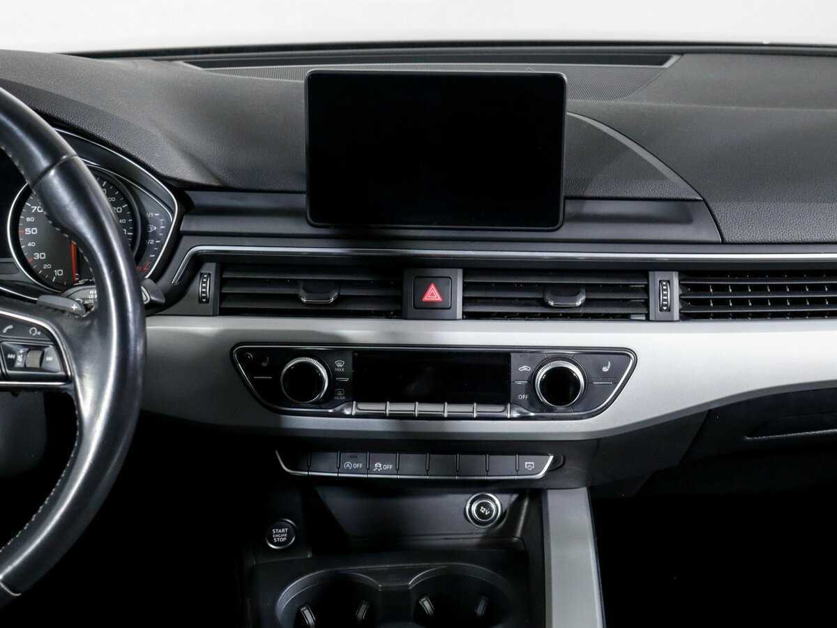 Audi A4 2019 года с пробегом. Фото: #9