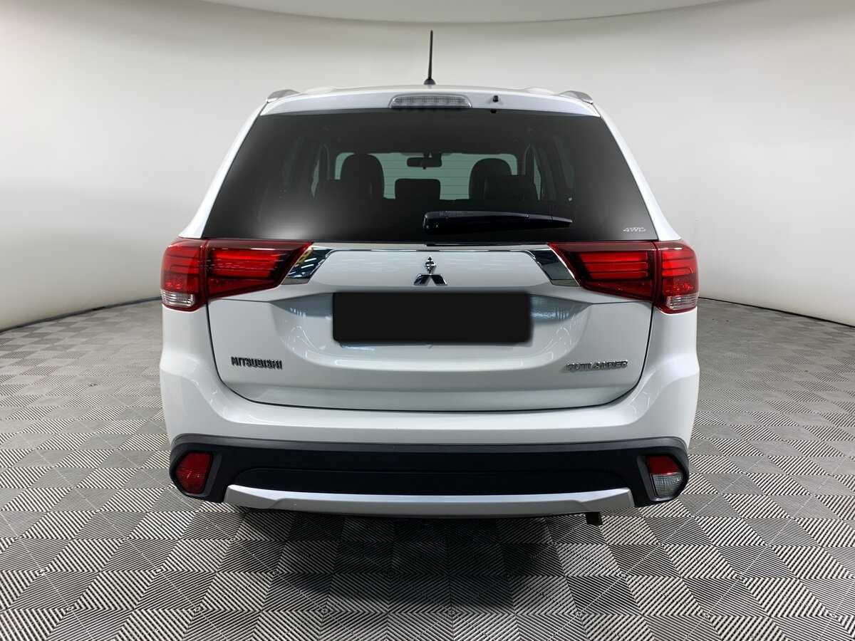 Mitsubishi Outlander 2016 года с пробегом. Фото: #5