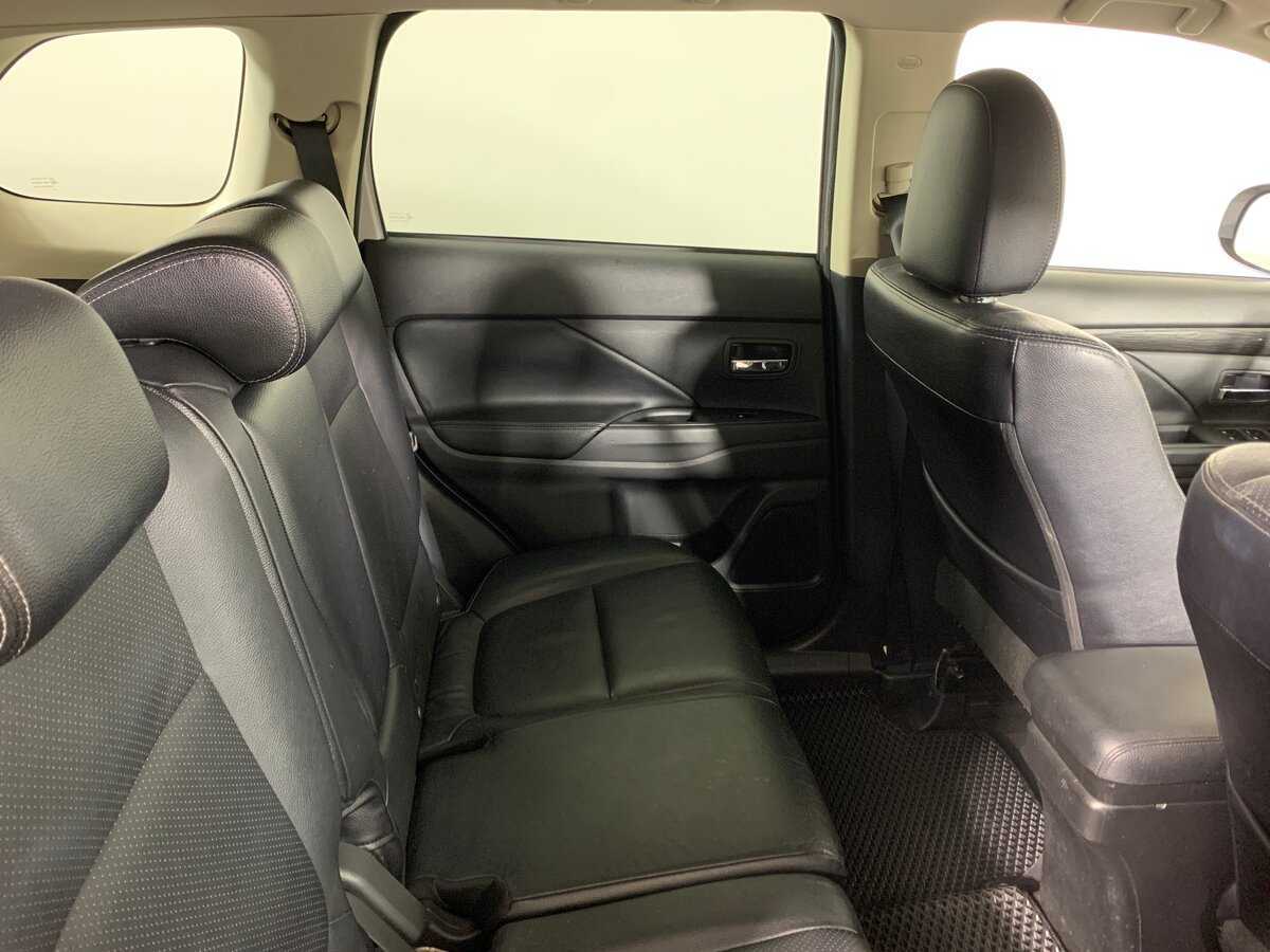 Mitsubishi Outlander 2016 года с пробегом. Фото: #17