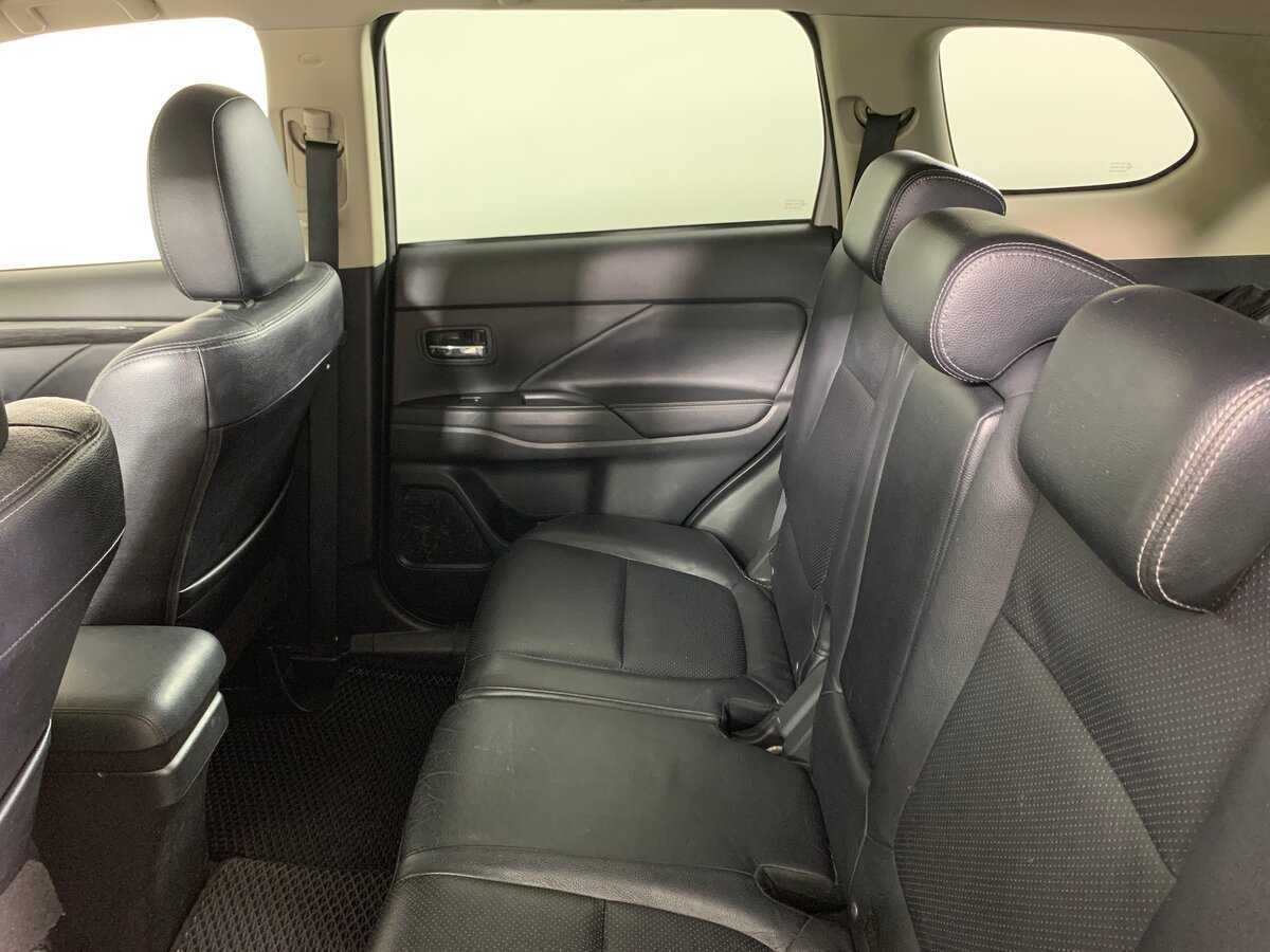Mitsubishi Outlander 2016 года с пробегом. Фото: #18