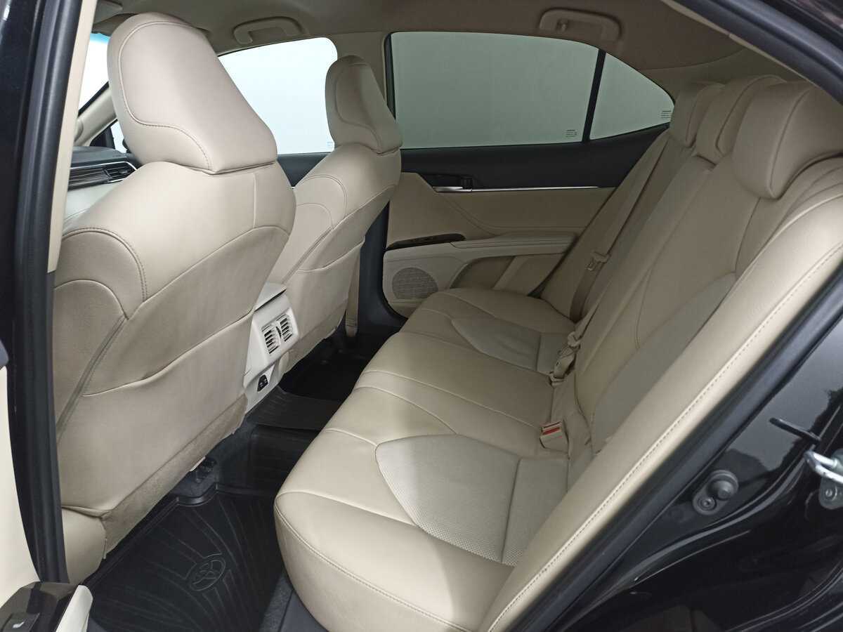 Toyota Camry 2020 года с пробегом. Фото: #11