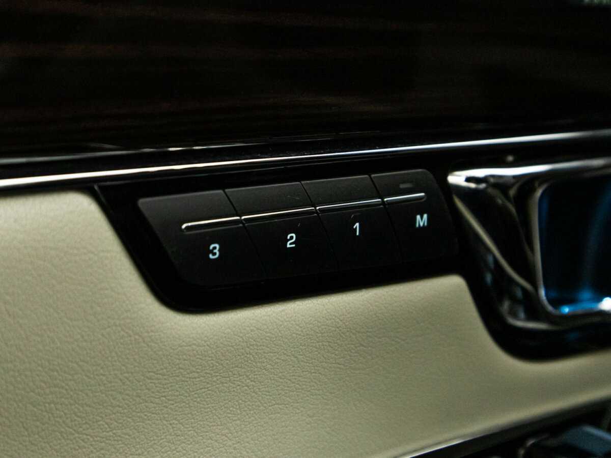 Jaguar XJ 2015 года с пробегом. Фото: #17