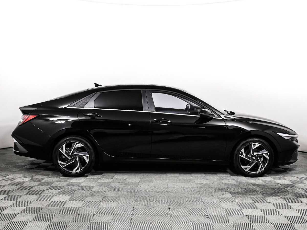 Б/У Хендай Елантра 2024 года. Фото: #3