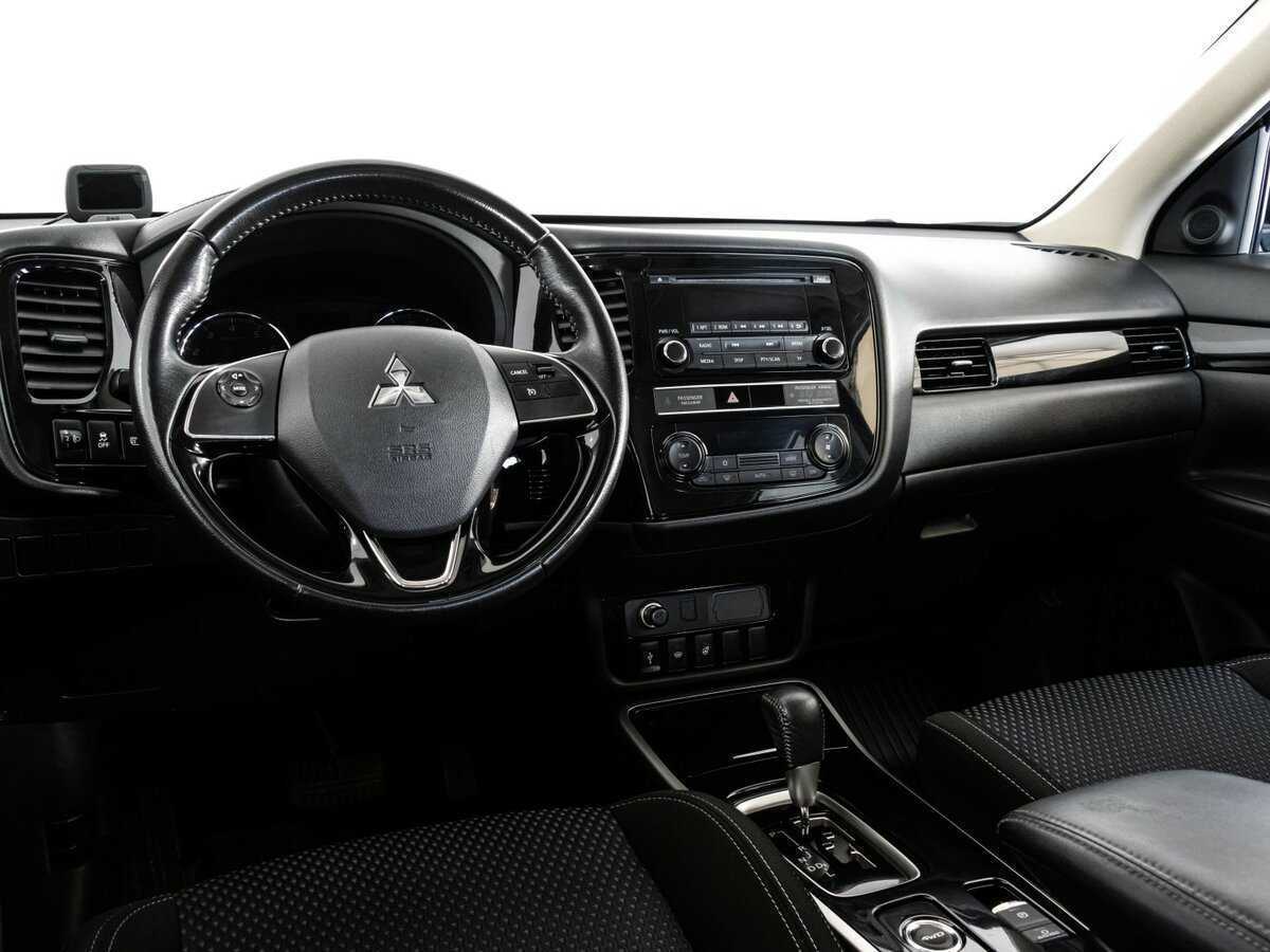 Mitsubishi Outlander 2018 года с пробегом. Фото: #8