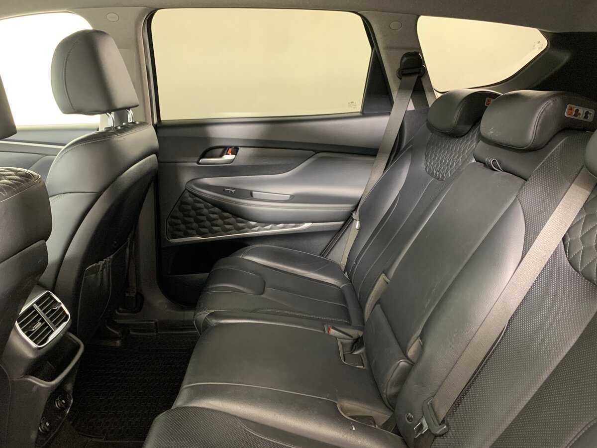 Hyundai Santa Fe 2019 года с пробегом. Фото: #16