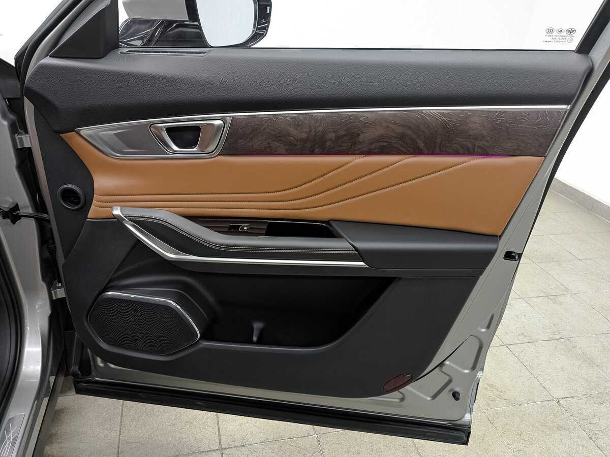 FAW Bestune T99 2023 года с пробегом. Фото: #23