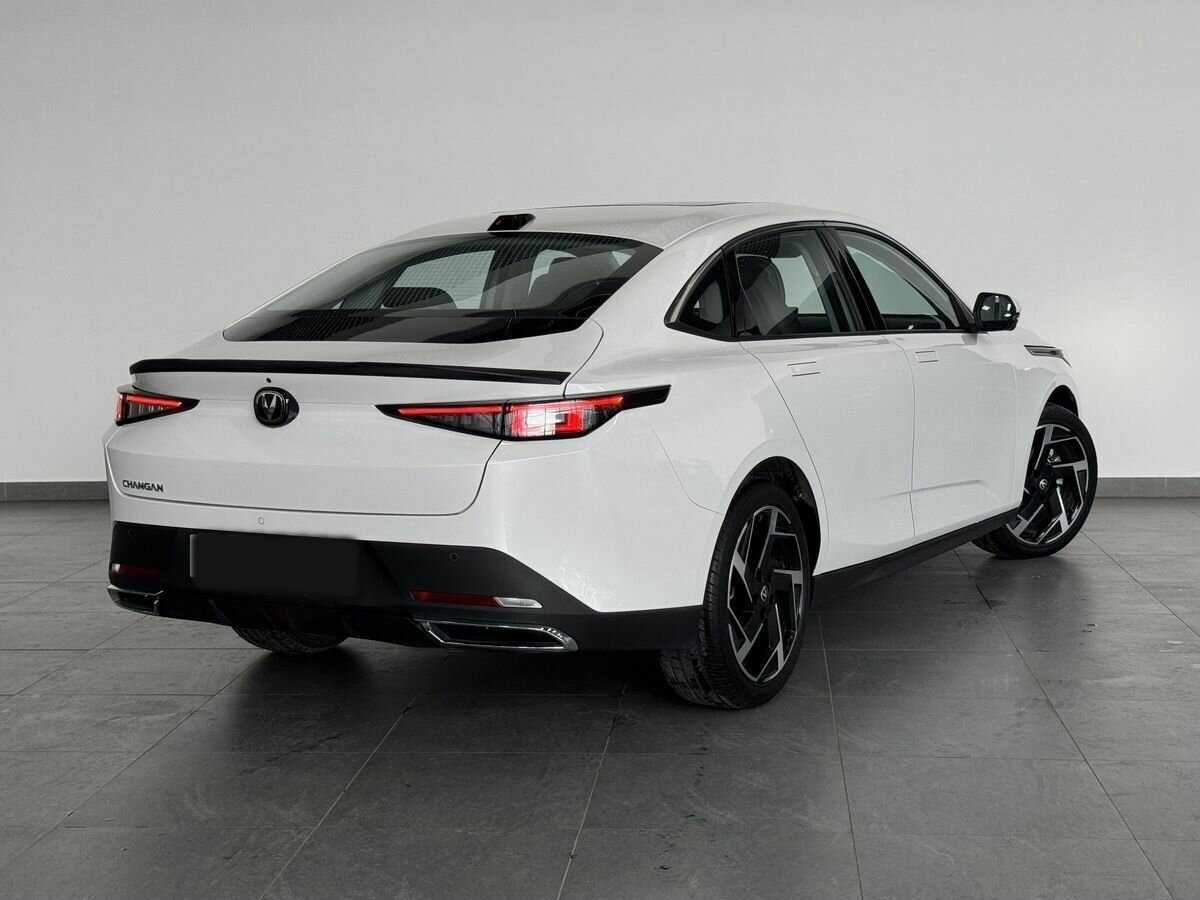 Changan Lamore 2023 года с пробегом. Фото: #5