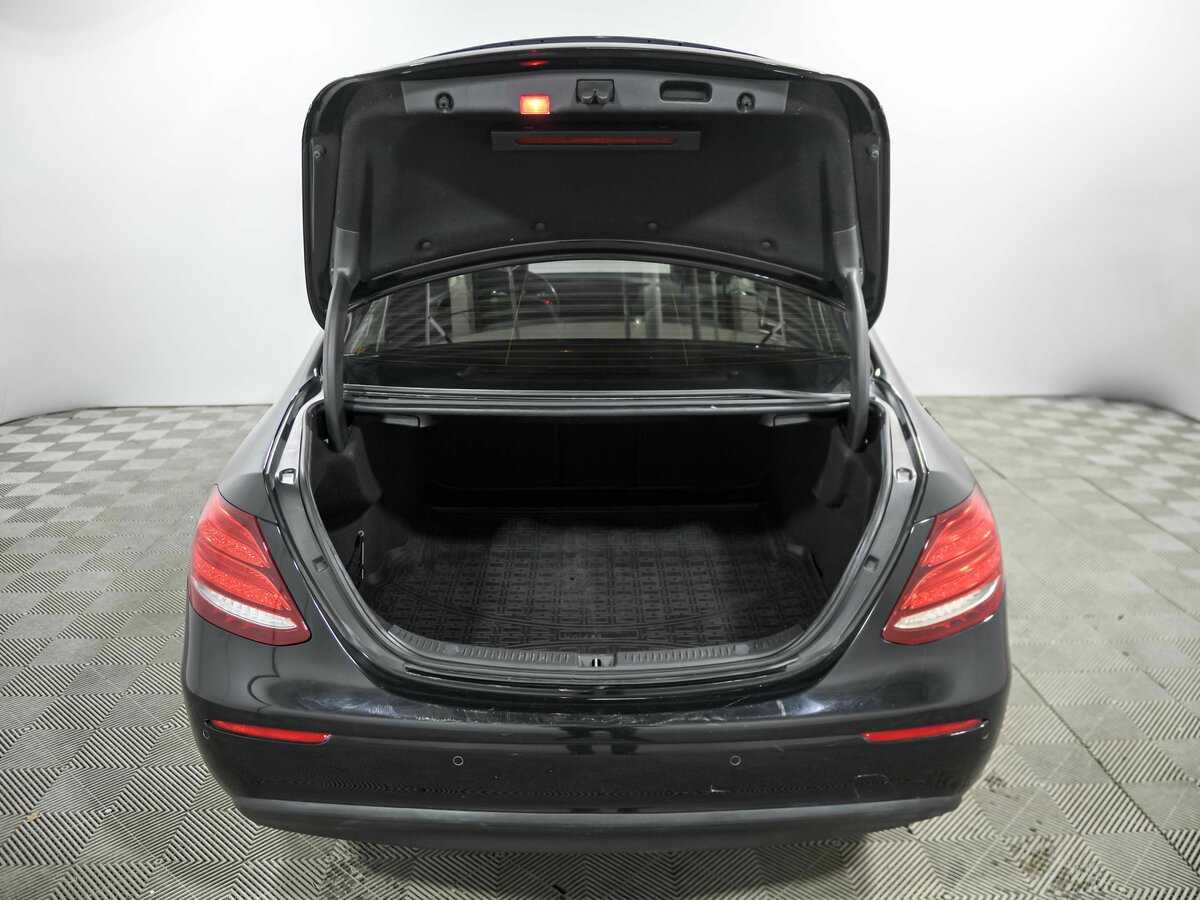 Mercedes-Benz E-Класс 2019 года с пробегом. Фото: #18