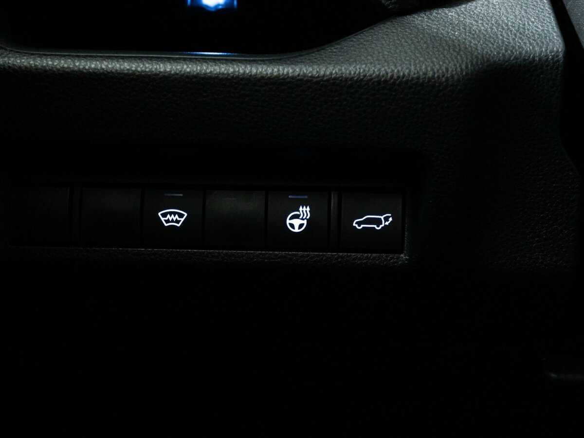Toyota RAV4 2020 года с пробегом. Фото: #20